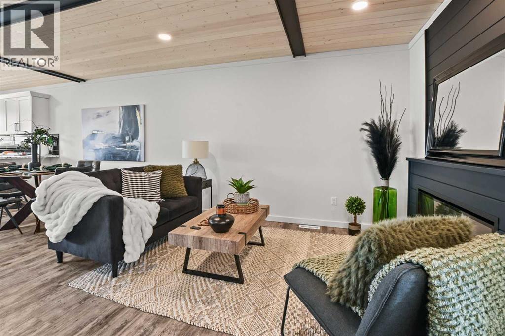 6 Metcalf Way, Lacombe