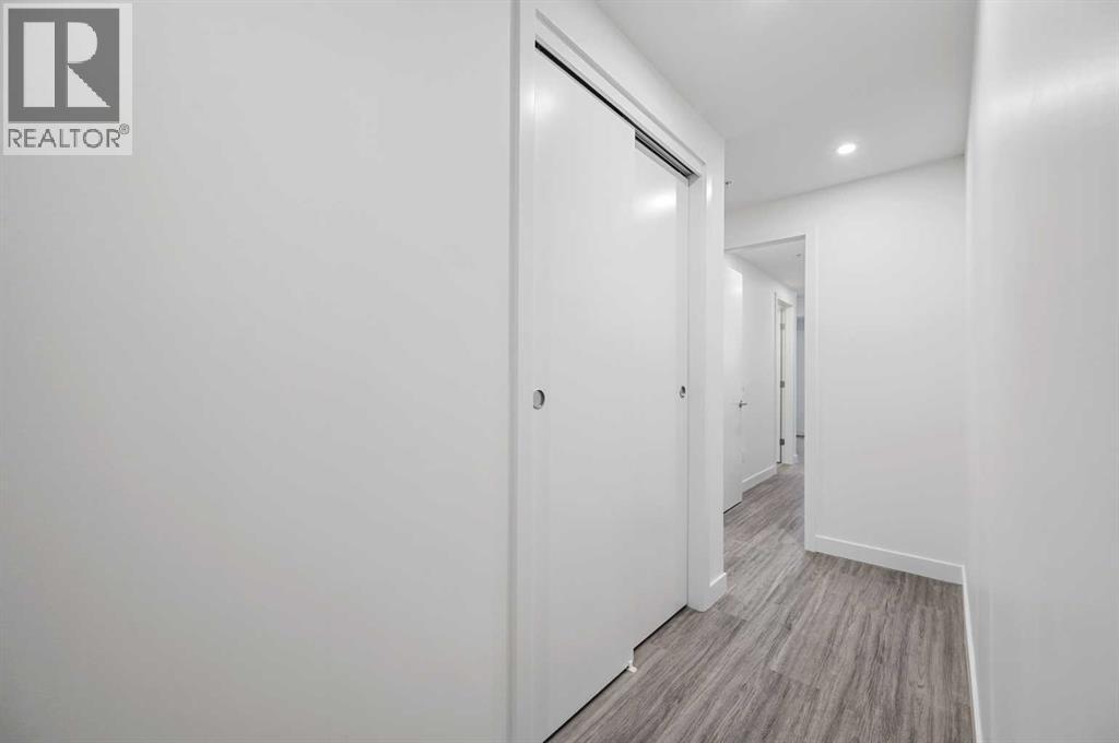 Single Family House for Sale in    Avenue SW Eau Claire Calgary 