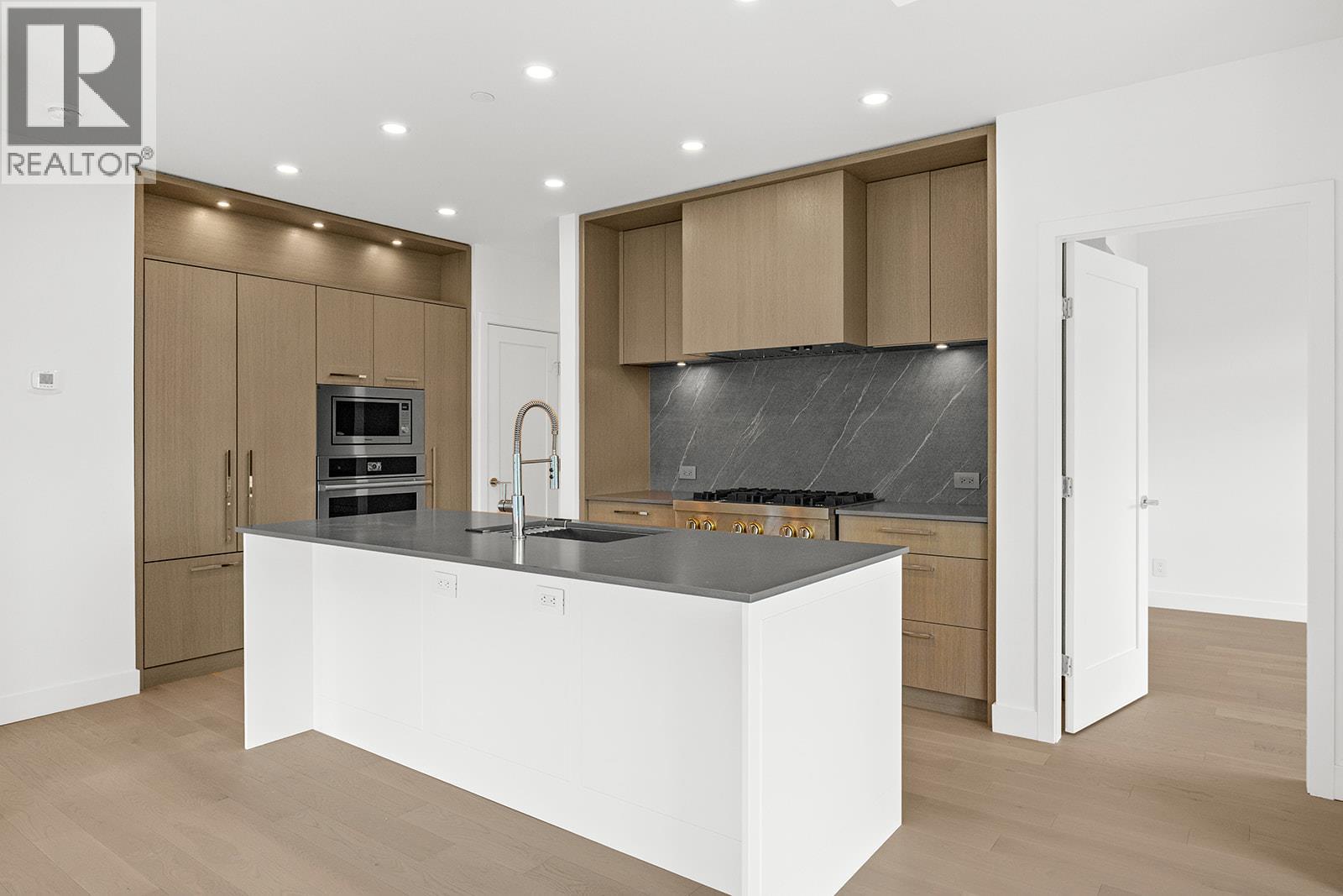 509 3409 Lakeshore Road, Kelowna