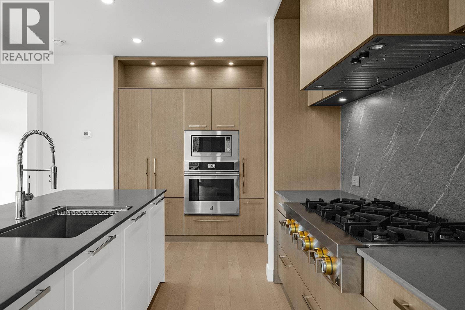 509 3409 Lakeshore Road, Kelowna