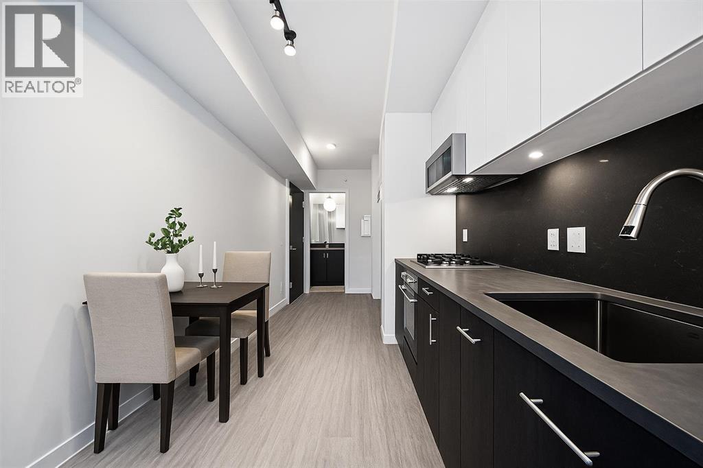 704, 730 2 Avenue SW, Calgary, Alberta