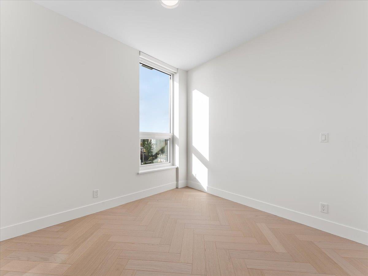 705 1342 JOHNSTON ROAD, White Rock