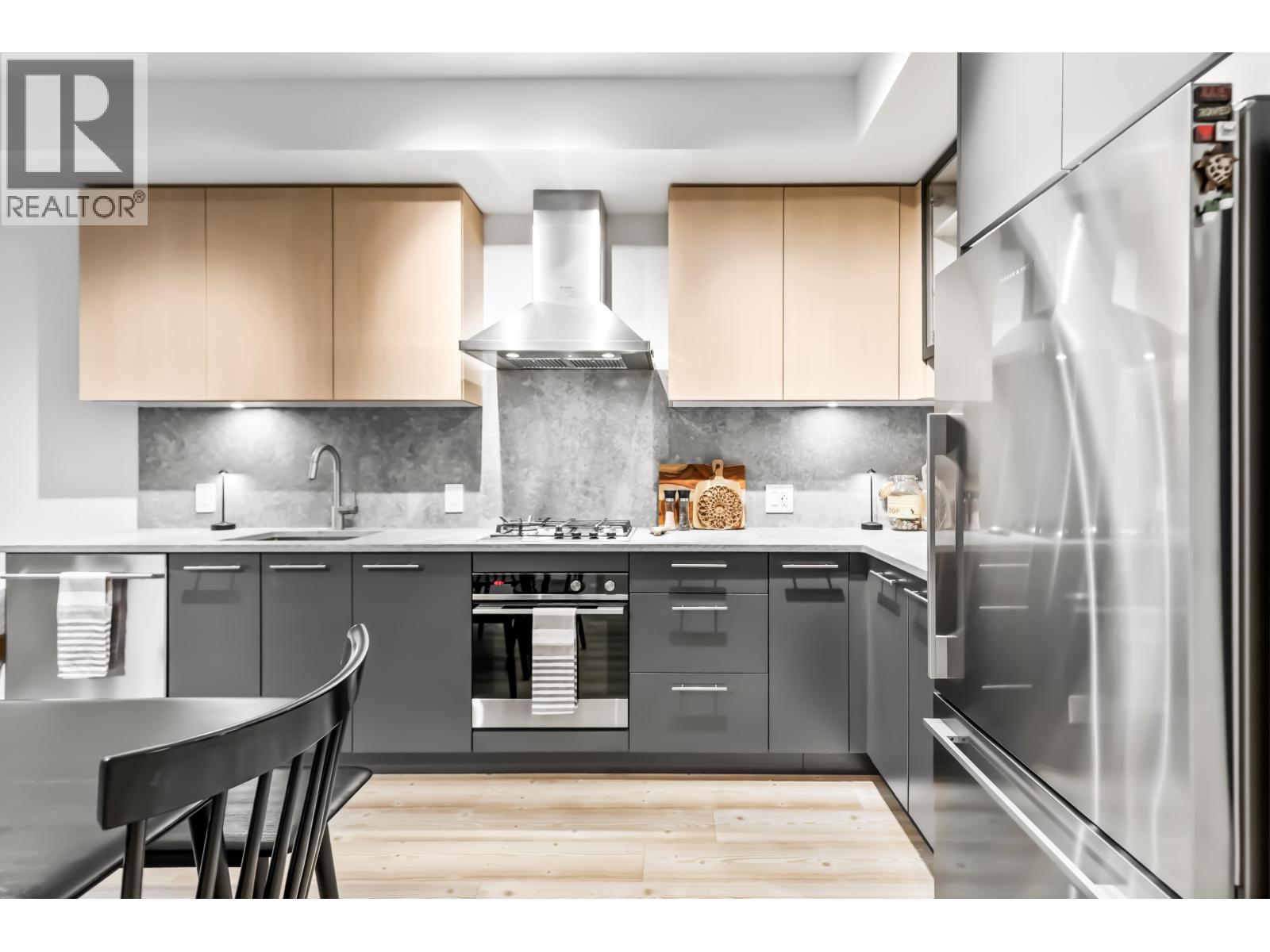 #209-251 BOUNDARY BAY Road, Delta