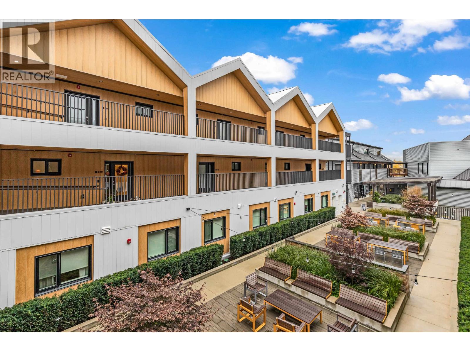 #209-251 BOUNDARY BAY Road, Delta