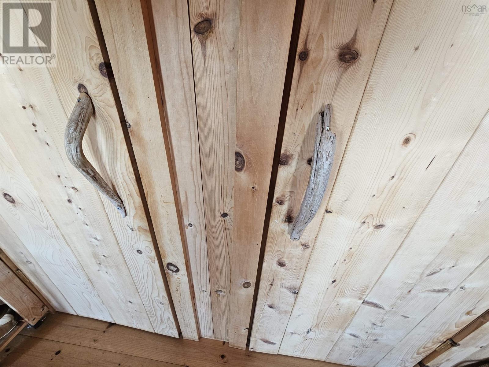 Property 41 of 45 of 2576 East Sable Road