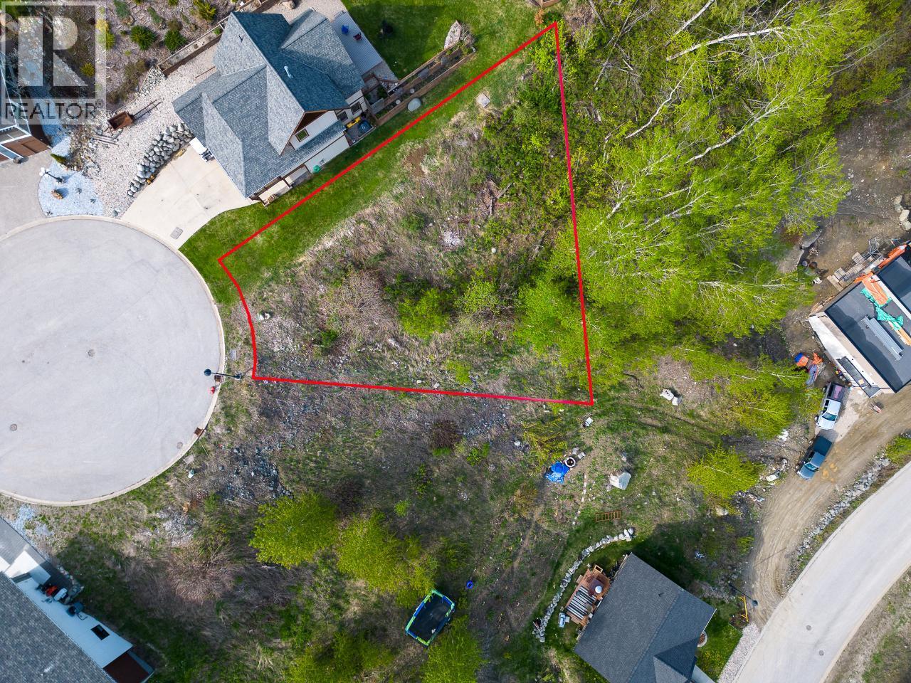 1021 SILVERTIP Road, Rossland