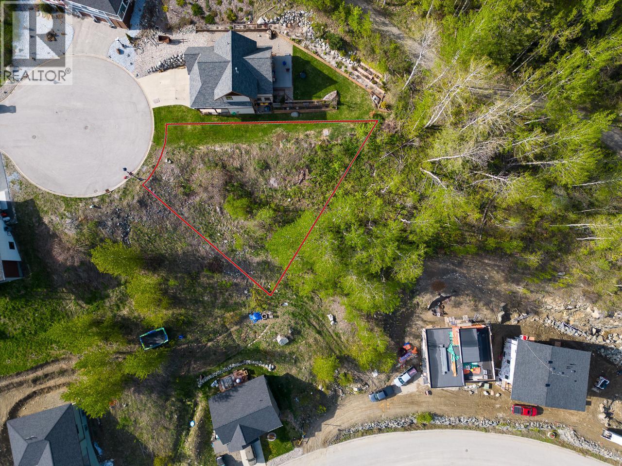 1021 SILVERTIP Road, Rossland