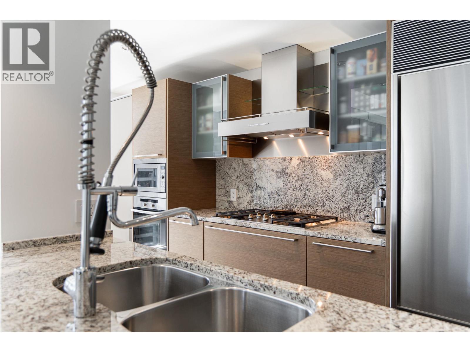 4005 1111 ALBERNI STREET, Vancouver