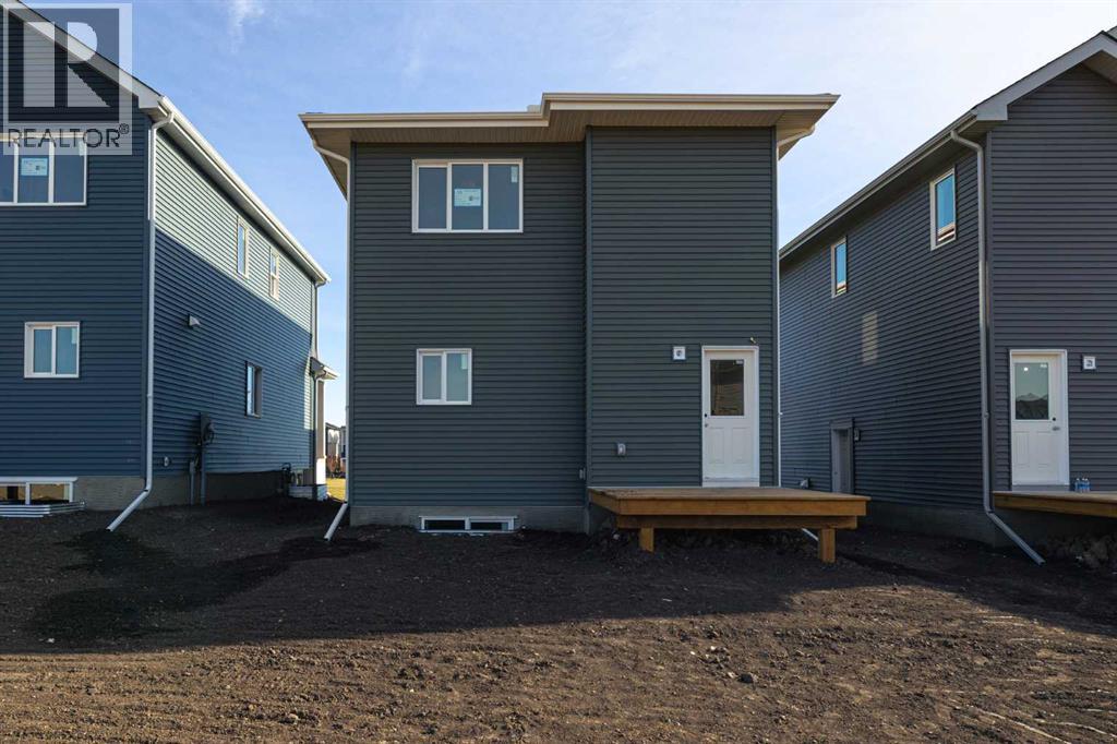 Single Family House for Sale in  Creekstone Walk SW Pine Creek Calgary 