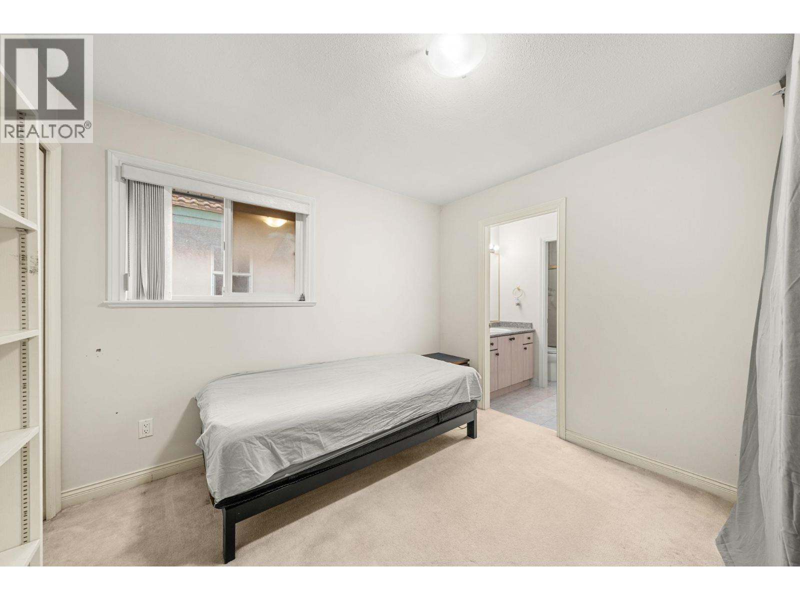 11851 RAILWAY Avenue, Richmond