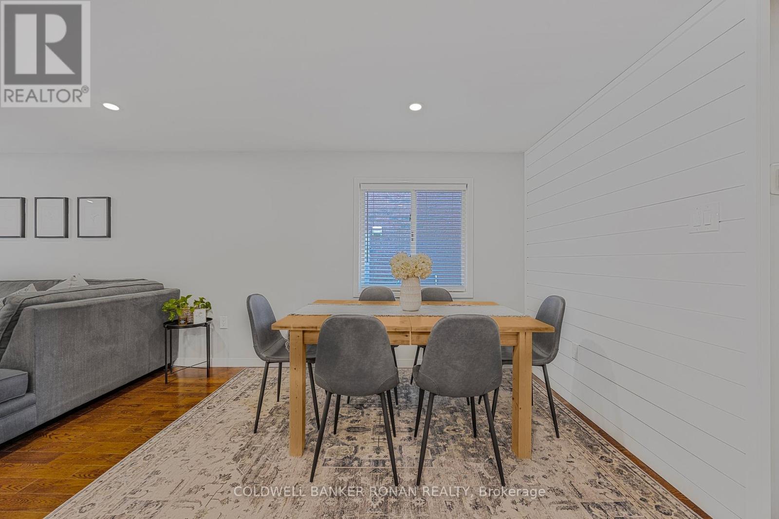 Single Family House Raised bungalow for Sale in  FERGUSON DRIVE Barrie (Northwest) 