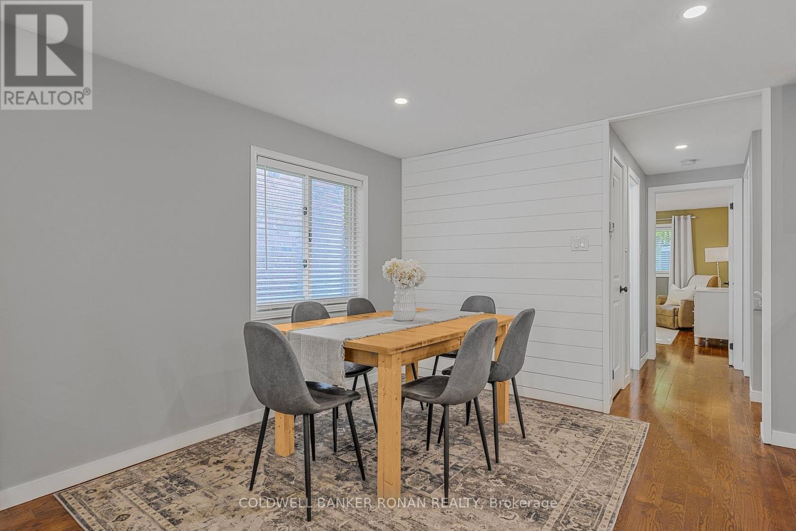 Single Family House Raised bungalow for Sale in  FERGUSON DRIVE Barrie (Northwest) 