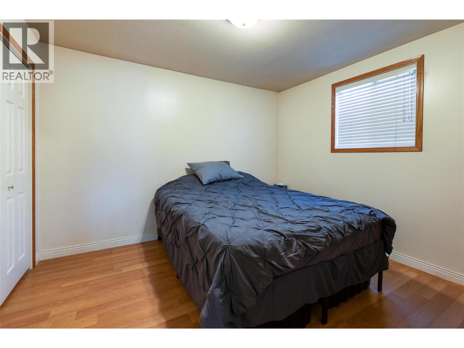 8336 Skimikin Road, Chase