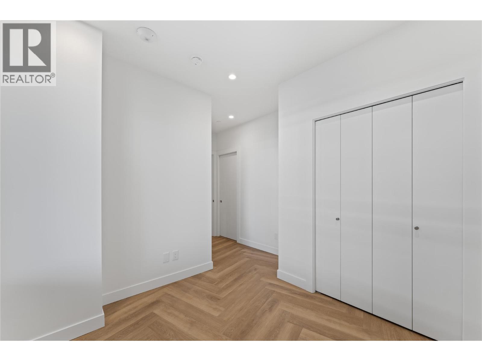 414 3340 Lakeshore Drive, Kelowna