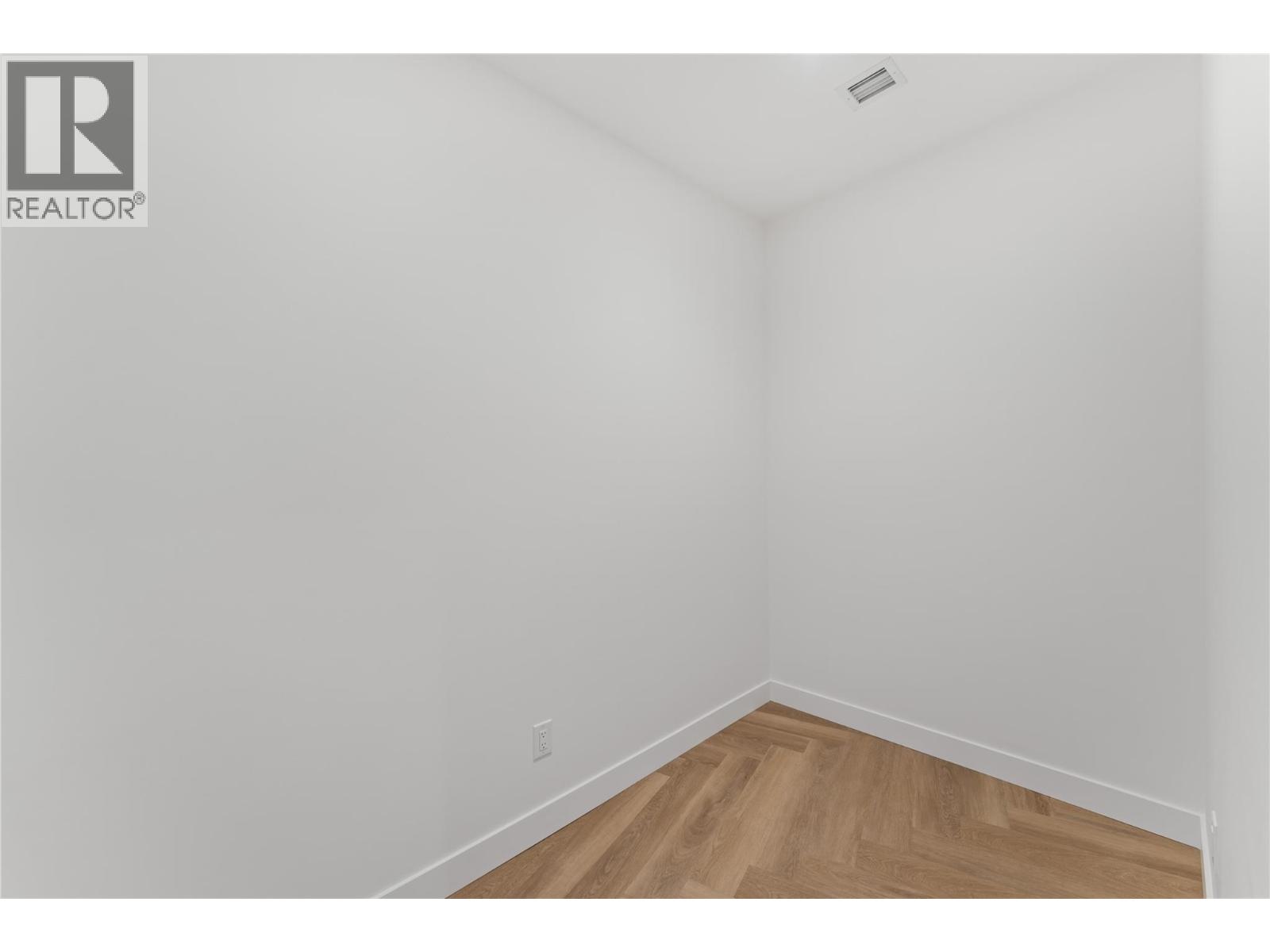 414 3340 Lakeshore Drive, Kelowna