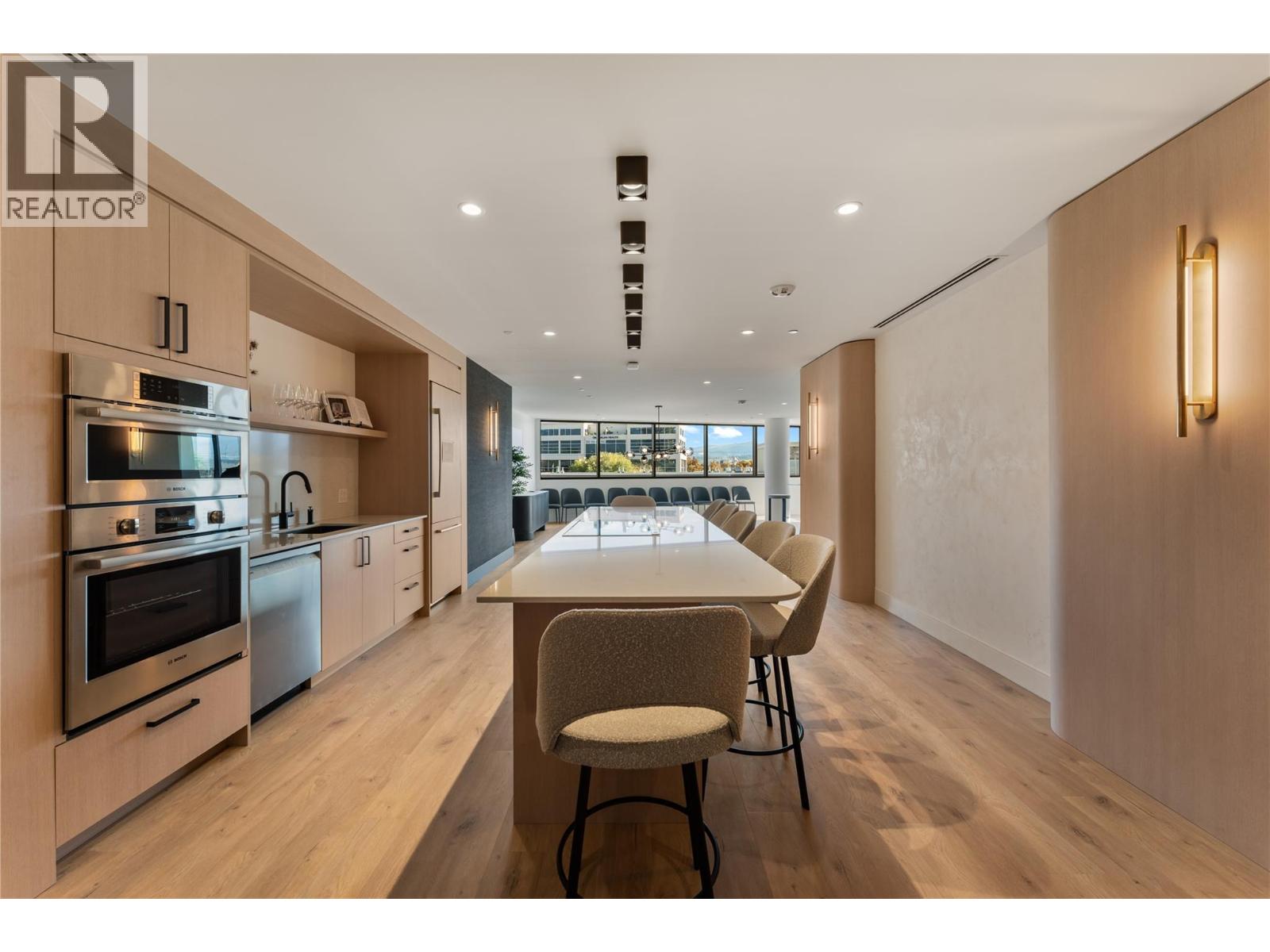 414 3340 Lakeshore Drive, Kelowna