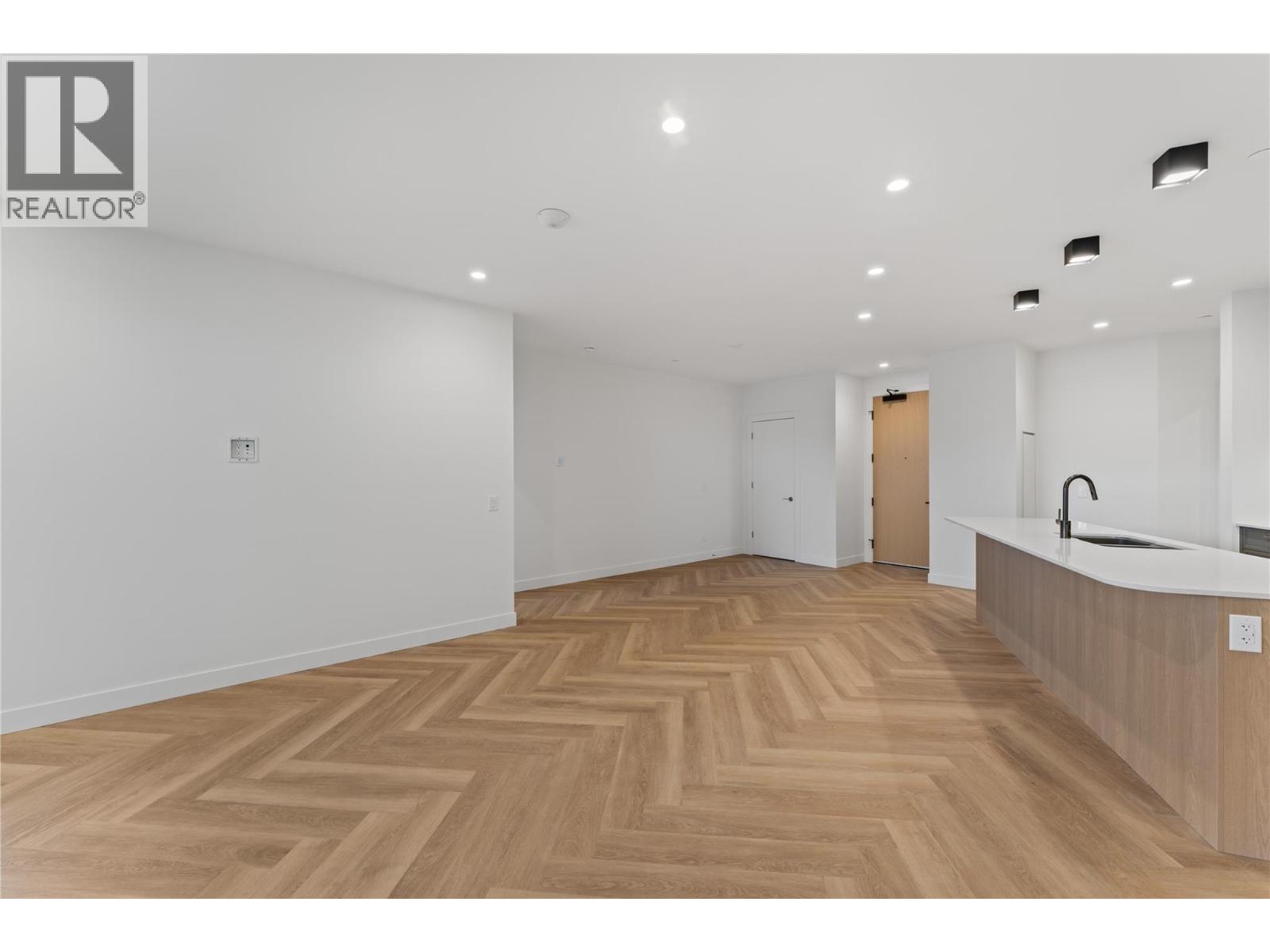 414 3340 Lakeshore Drive, Kelowna