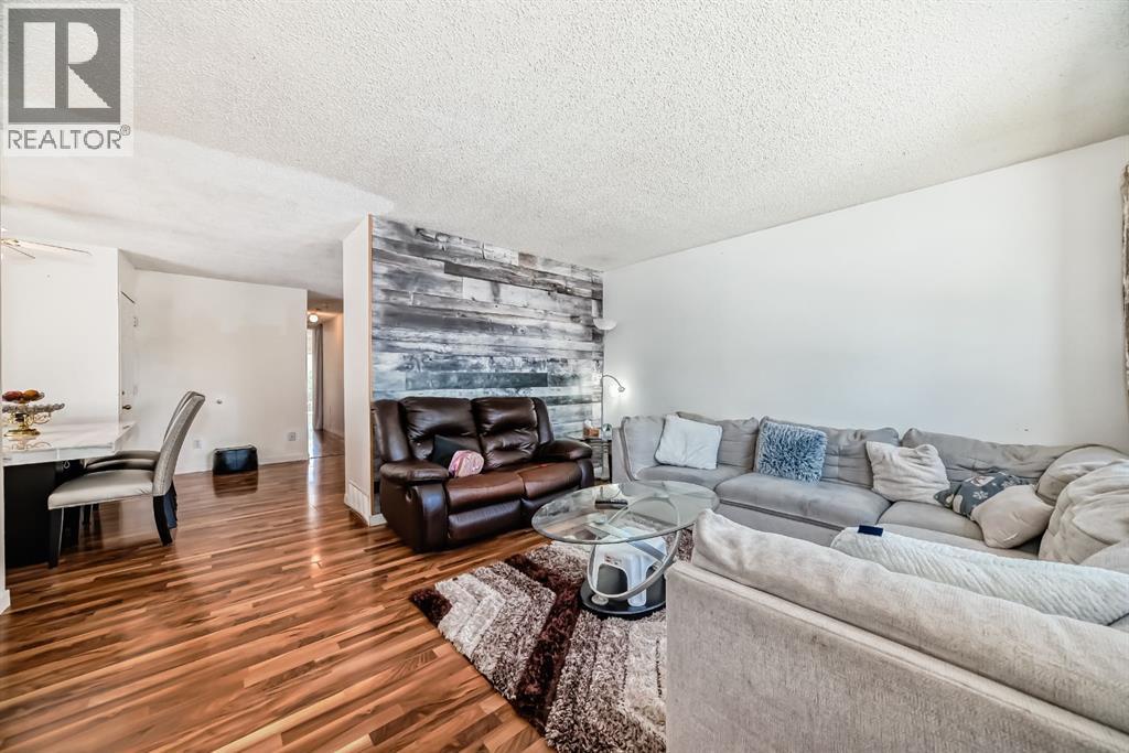 Single Family House Bi-level for Sale in   Avenue NE Abbeydale Calgary 