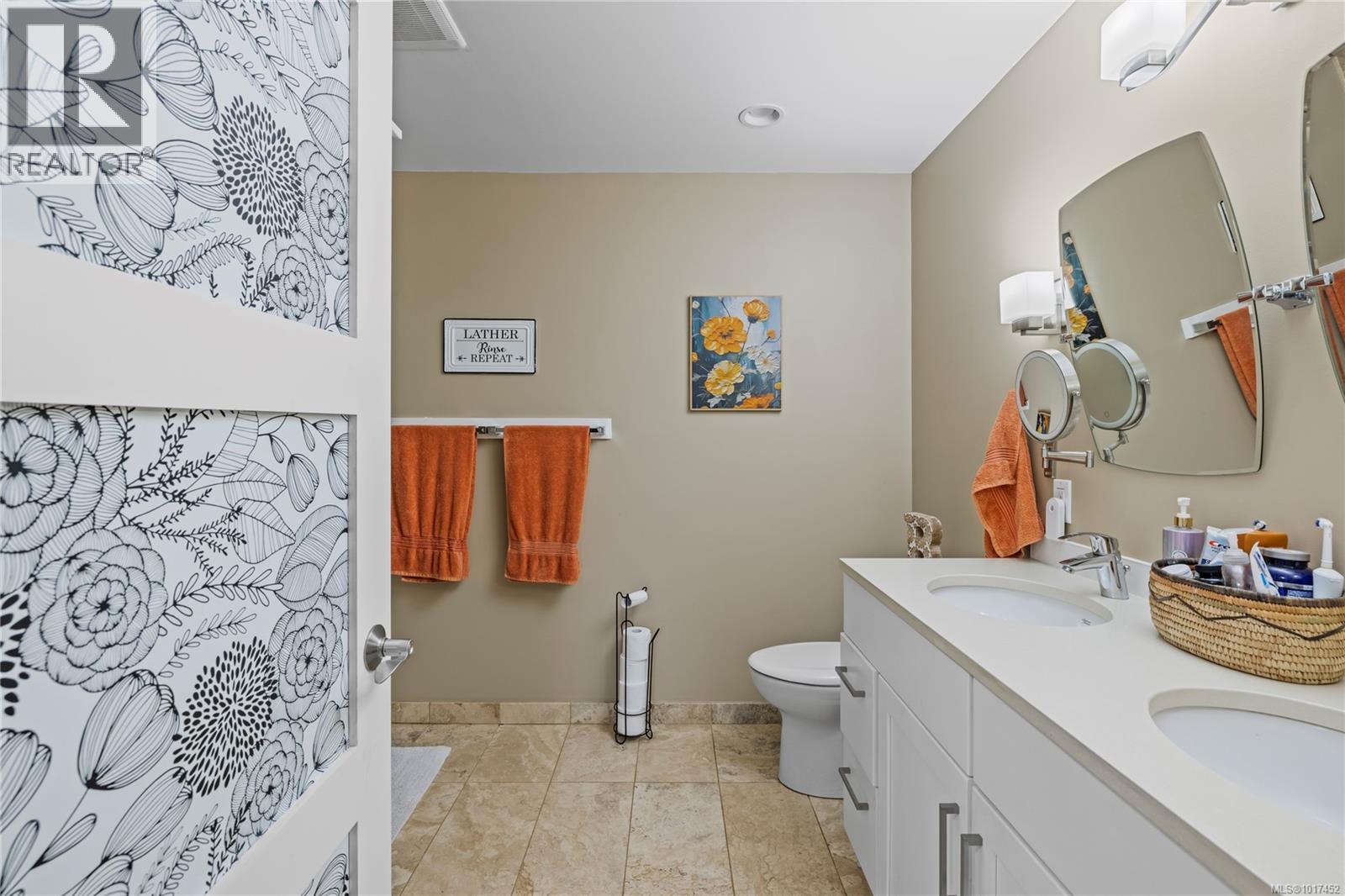 2920 Marshall Rd, Qualicum Beach