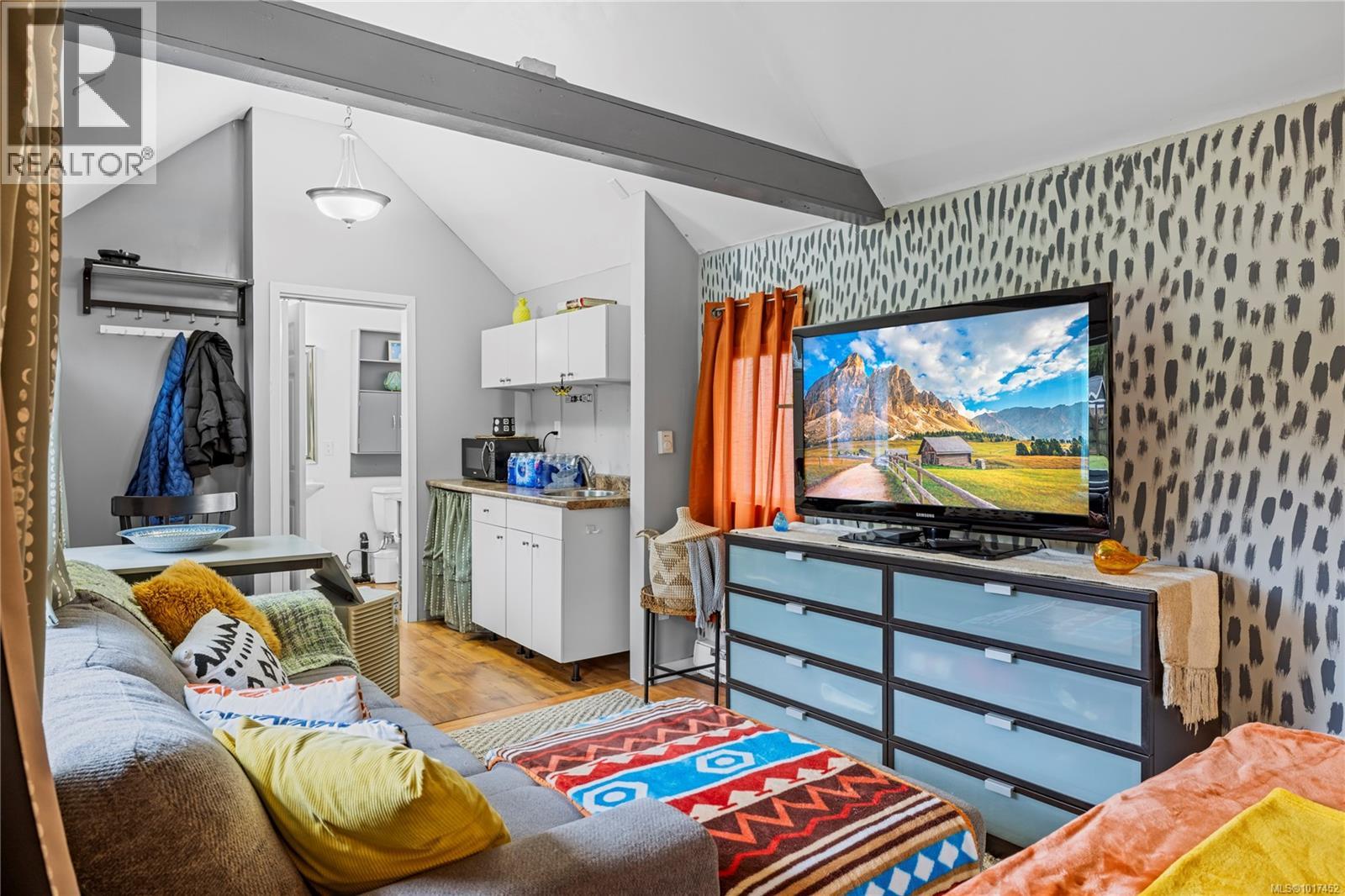 2920 Marshall Rd, Qualicum Beach