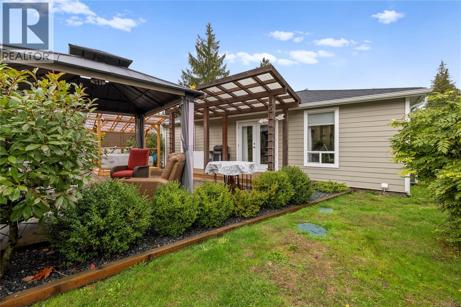 2920 Marshall Rd, Qualicum Beach