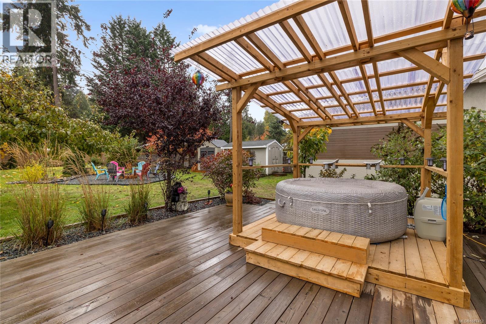 2920 Marshall Rd, Qualicum Beach