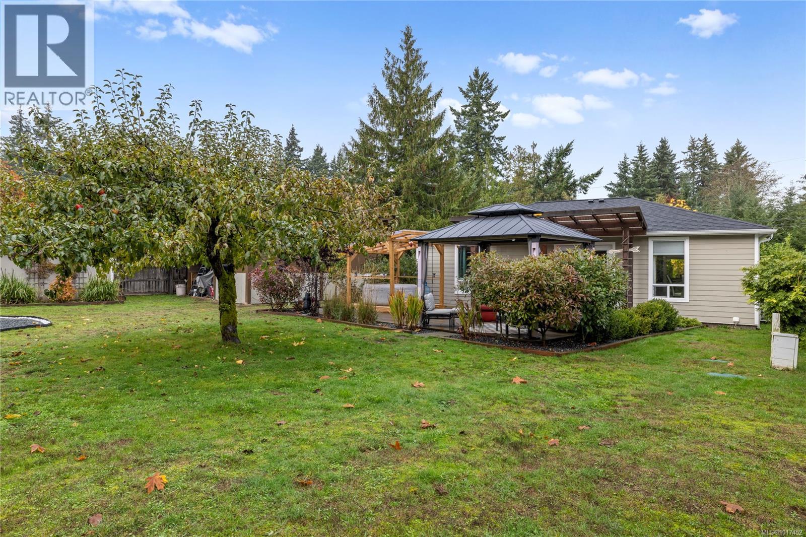 2920 Marshall Rd, Qualicum Beach