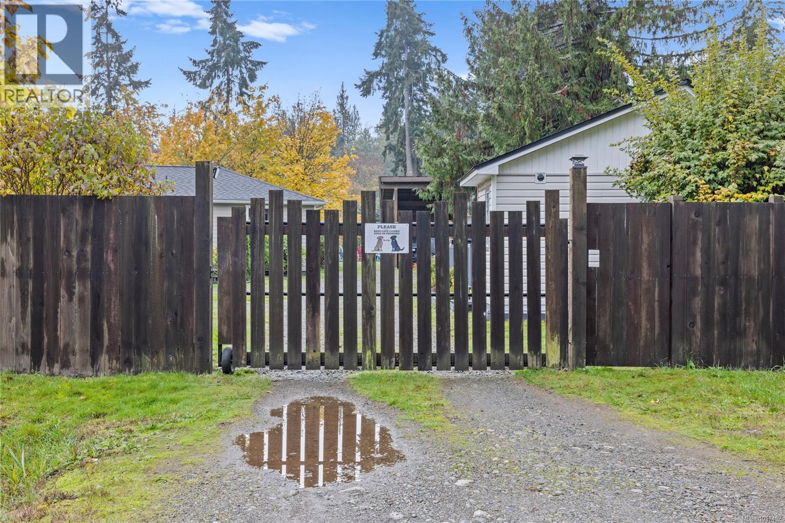 2920 Marshall Rd, Qualicum Beach
