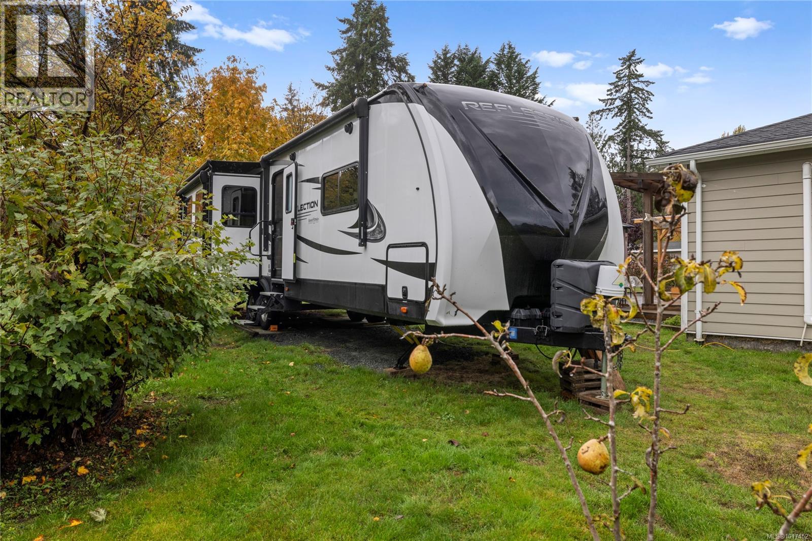 2920 Marshall Rd, Qualicum Beach