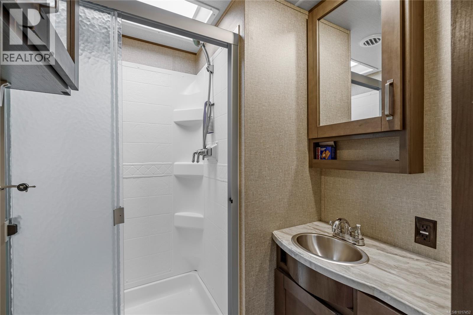 2920 Marshall Rd, Qualicum Beach