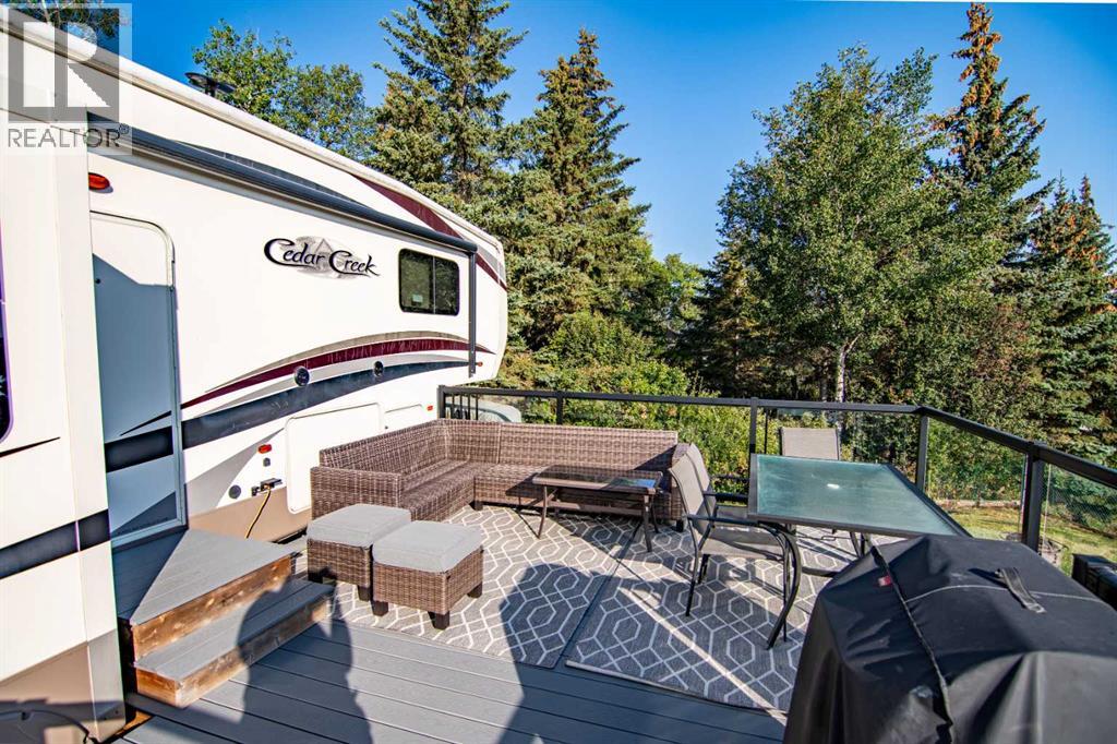 25054 South Pine Lake Road, Rural Red Deer County