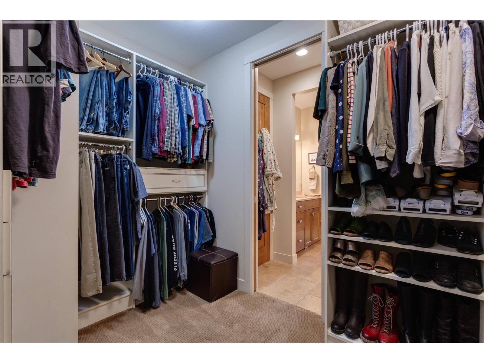 1102 Glenview Court, Kelowna