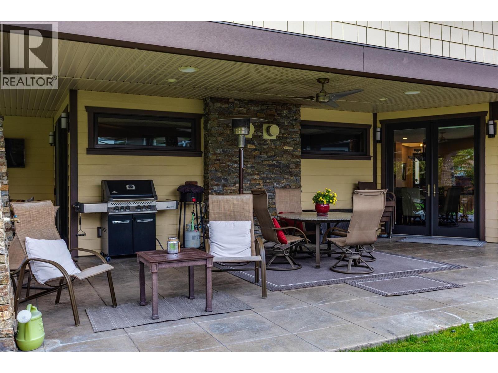 1102 Glenview Court, Kelowna