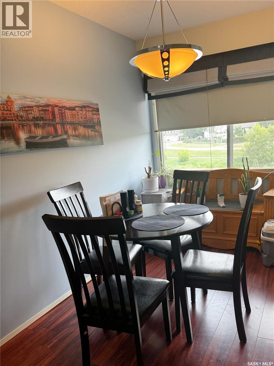 Single Family House 2 Level for Sale in  Bray STREET E Swift Current 