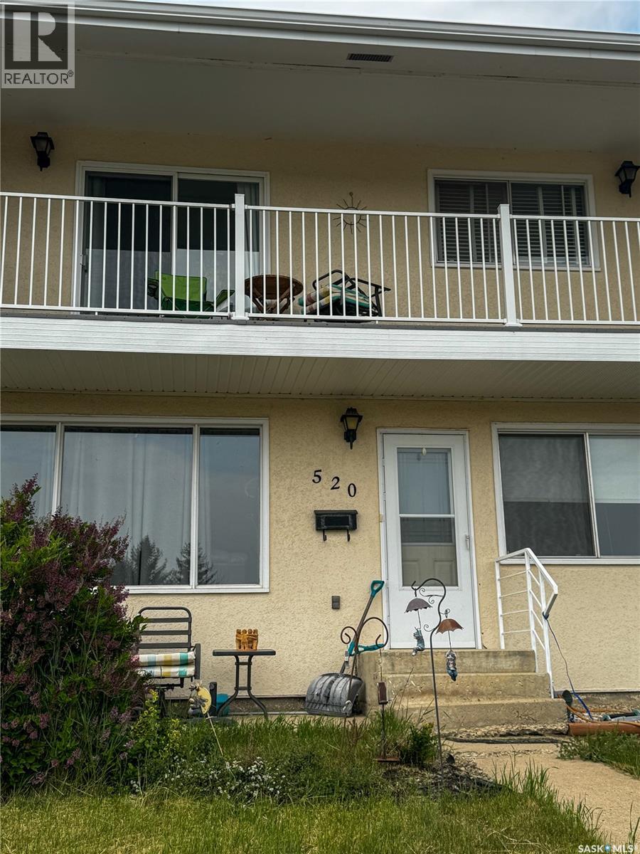 Single Family House 2 Level for Sale in  Bray STREET E Swift Current 