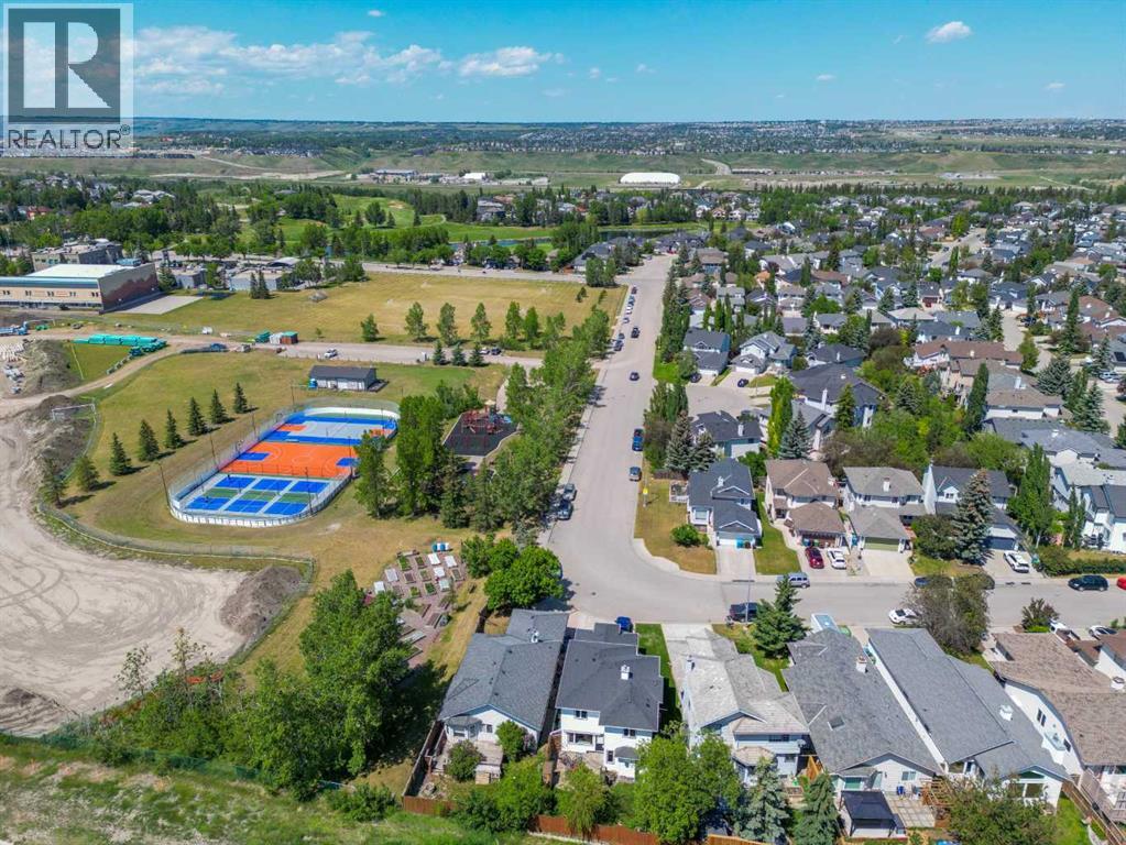 Single Family House Bungalow for Sale in  Valley Meadow Close NW Valley Ridge Calgary 