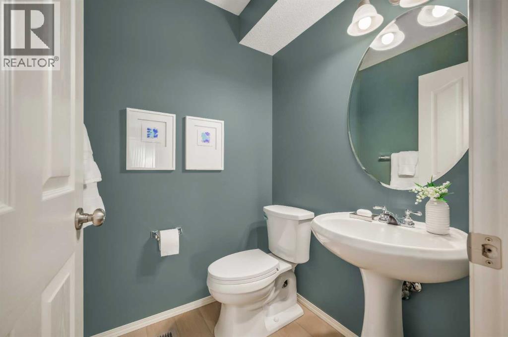 Single Family House for Sale in  Kincora Drive NW Kincora Calgary 