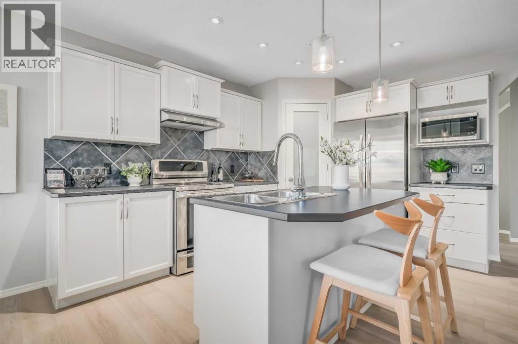 Single Family House for Sale in  Kincora Drive NW Kincora Calgary 