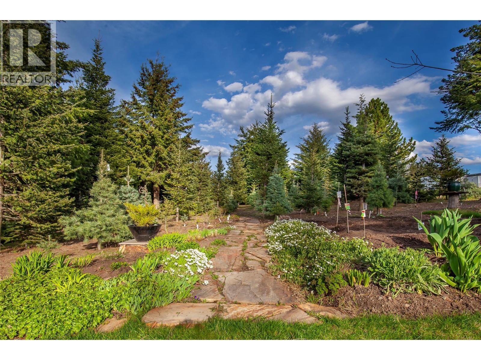 239 Stepping Stones Crescent, Spallumcheen