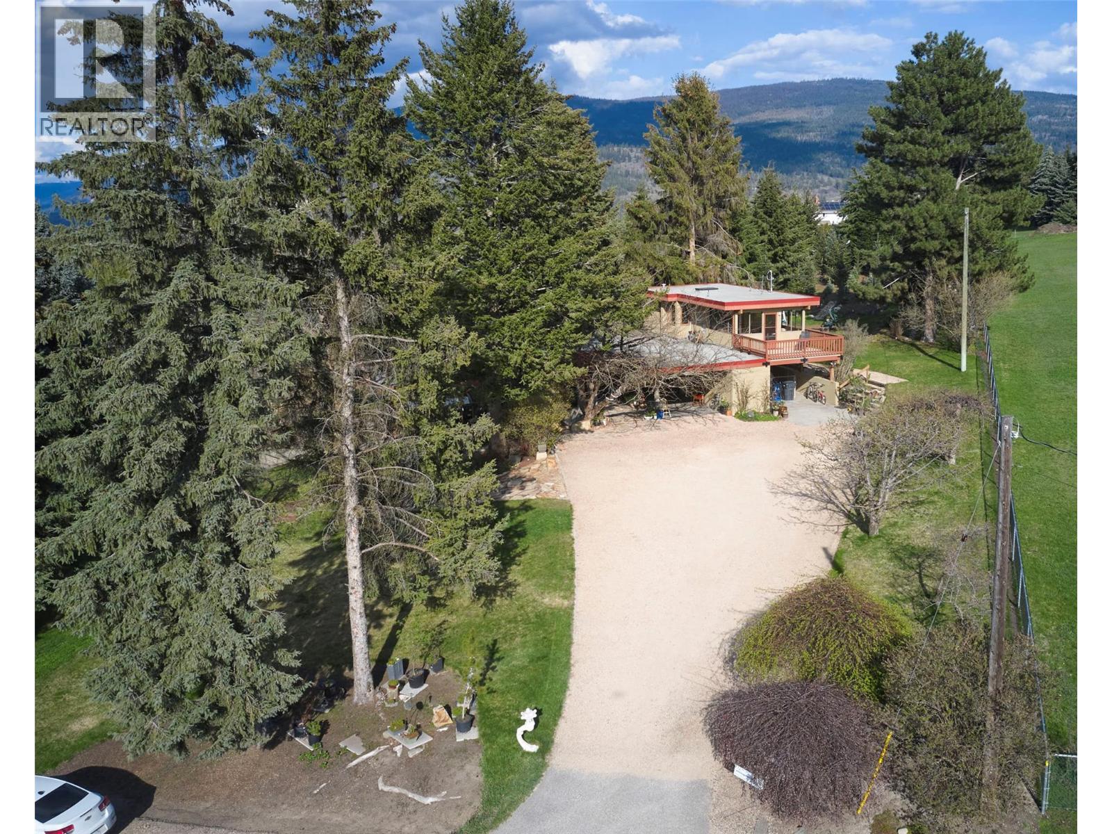 239 Stepping Stones Crescent, Spallumcheen