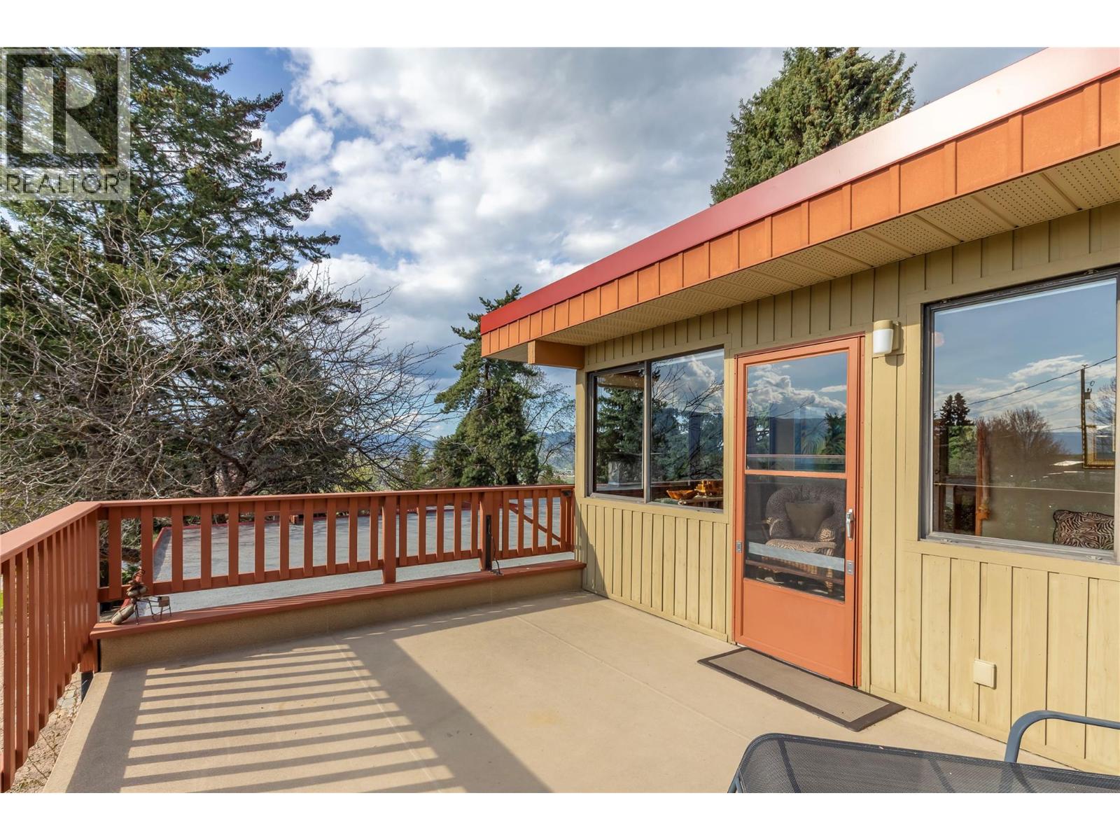 239 Stepping Stones Crescent, Spallumcheen