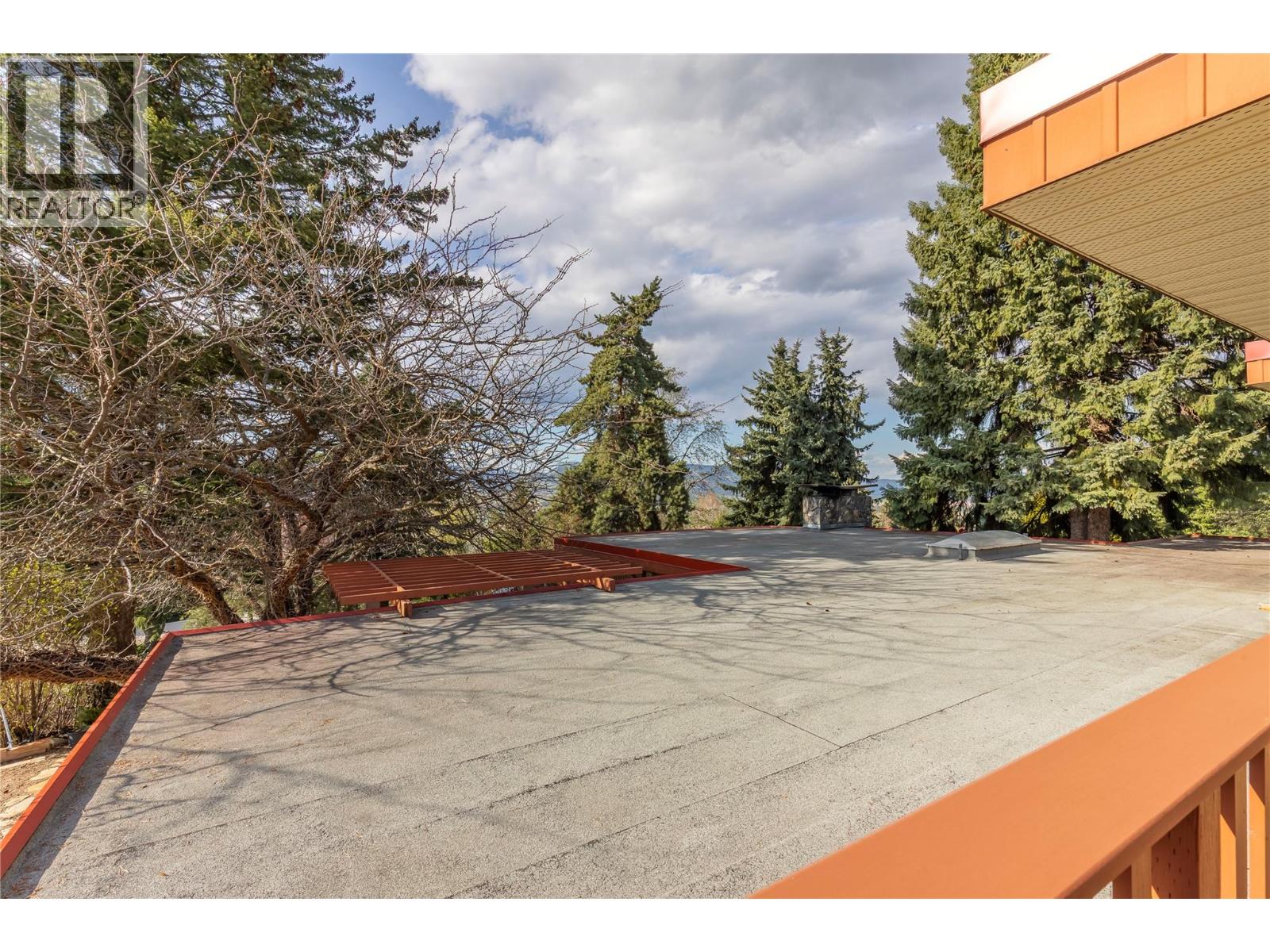 239 Stepping Stones Crescent, Spallumcheen