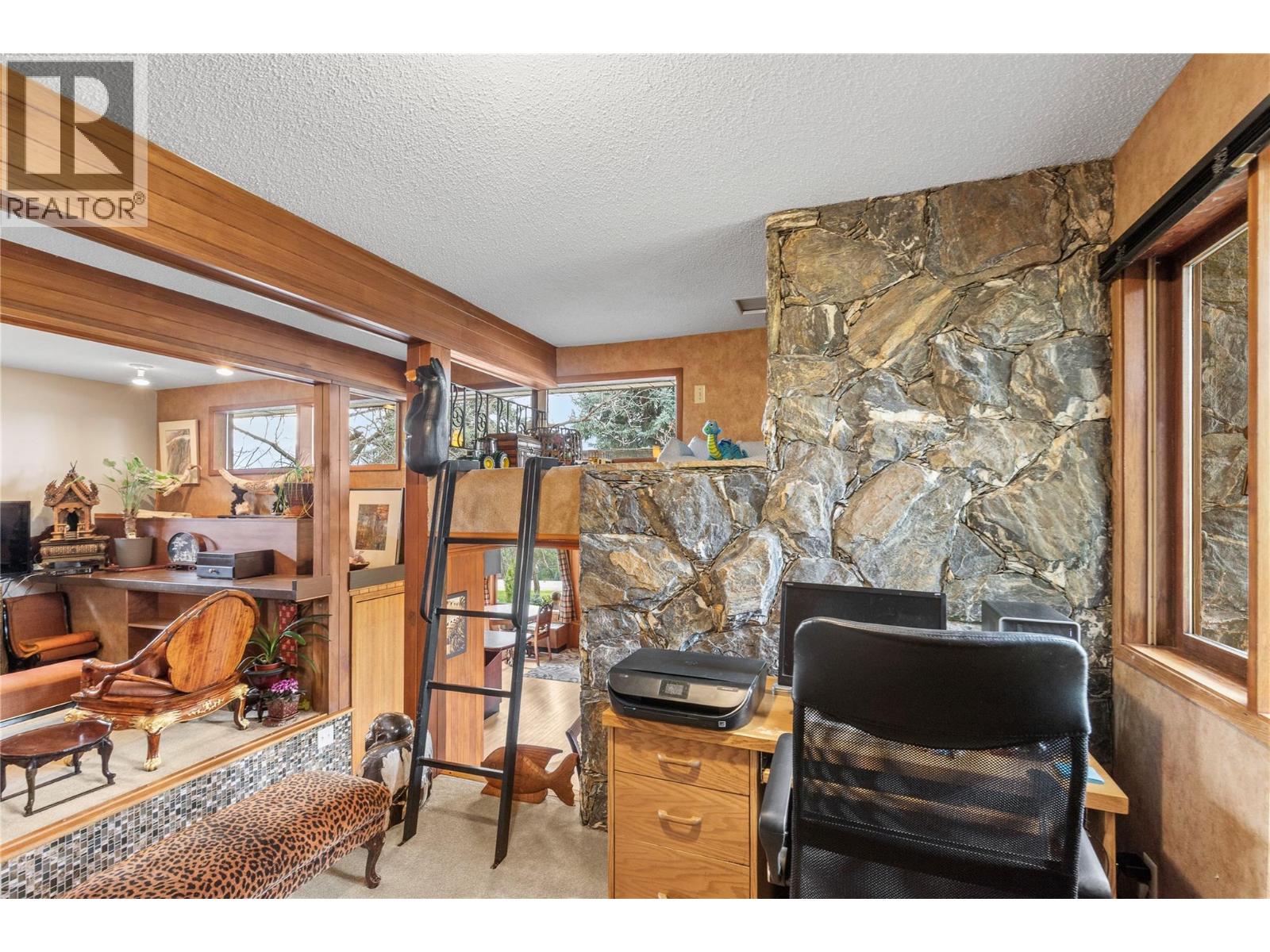 239 Stepping Stones Crescent, Spallumcheen