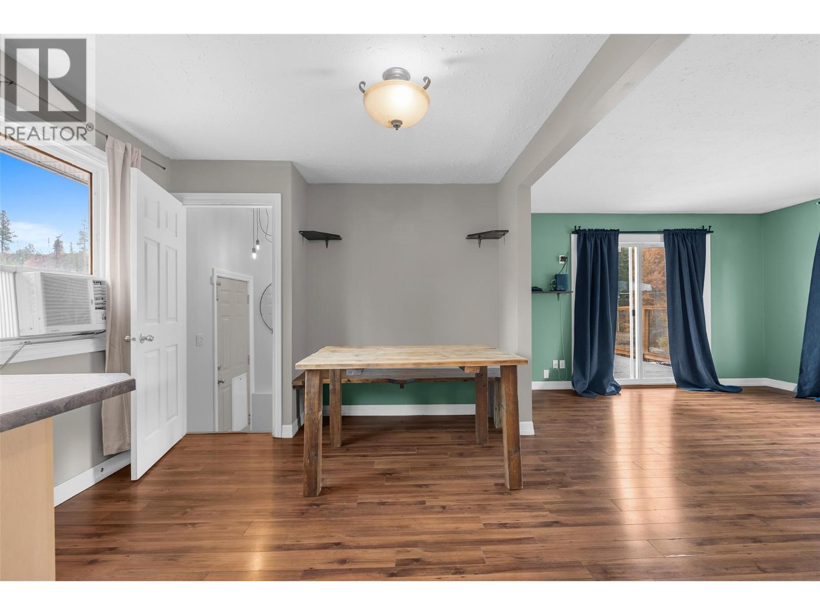  335 Nechiefman Street, Princeton