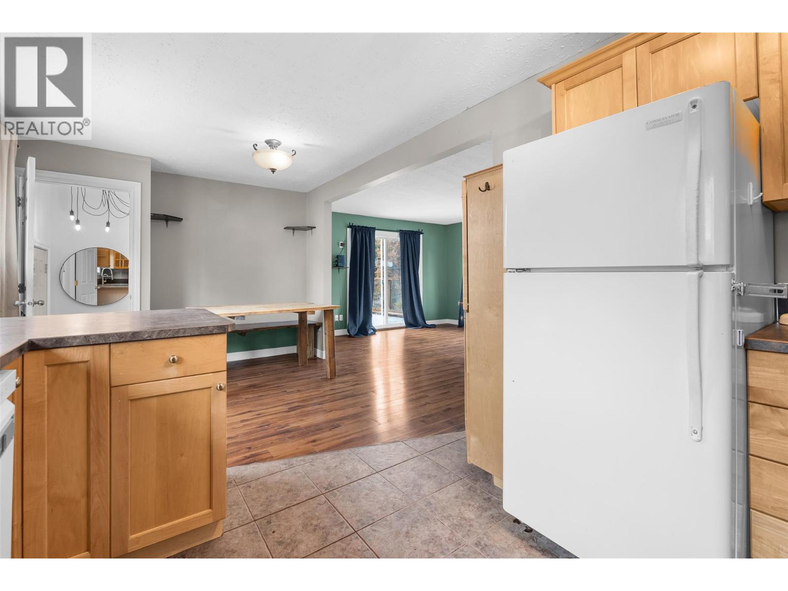  335 Nechiefman Street, Princeton