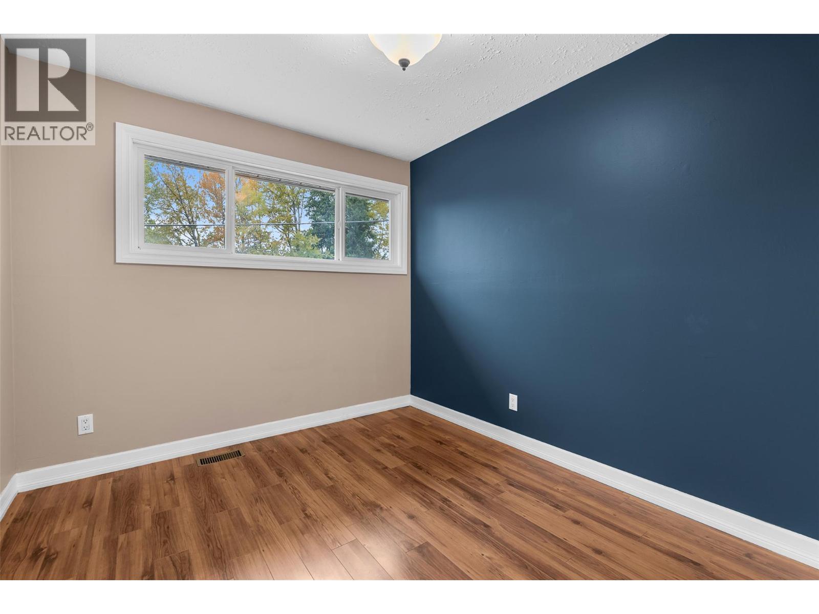  335 Nechiefman Street, Princeton