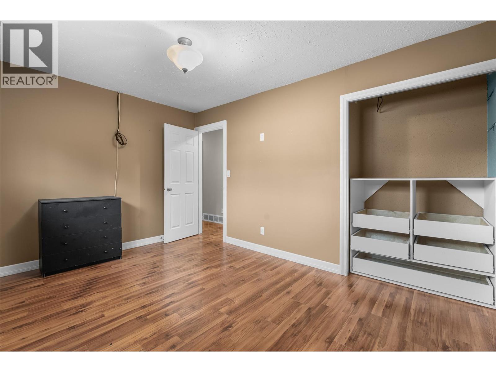  335 Nechiefman Street, Princeton