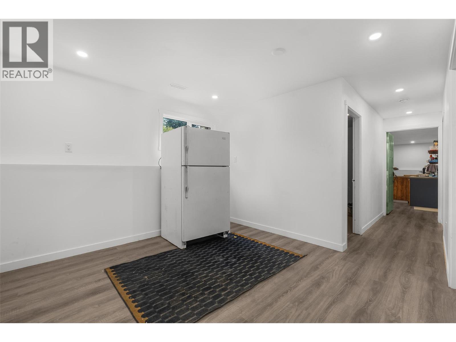  335 Nechiefman Street, Princeton