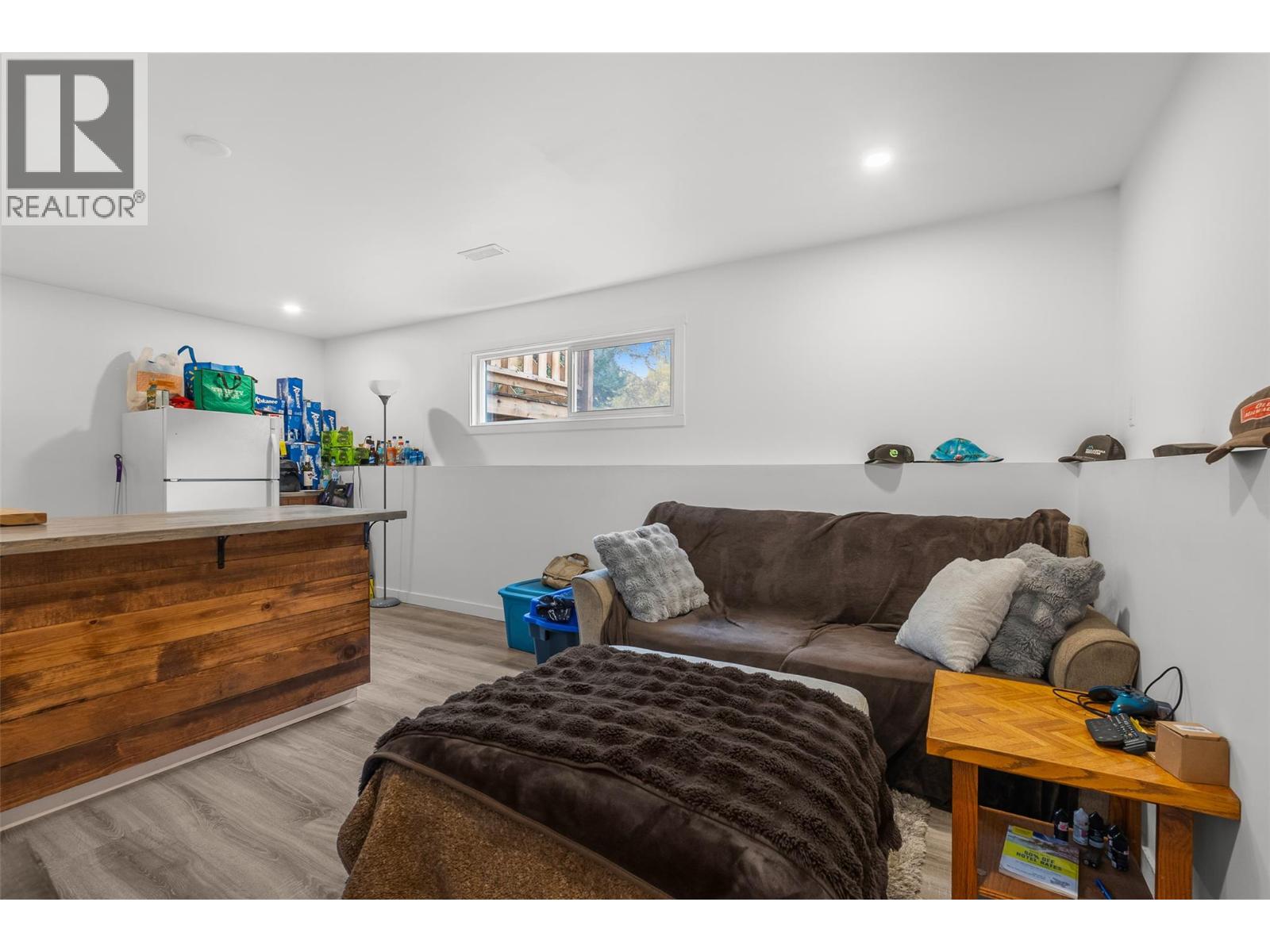  335 Nechiefman Street, Princeton