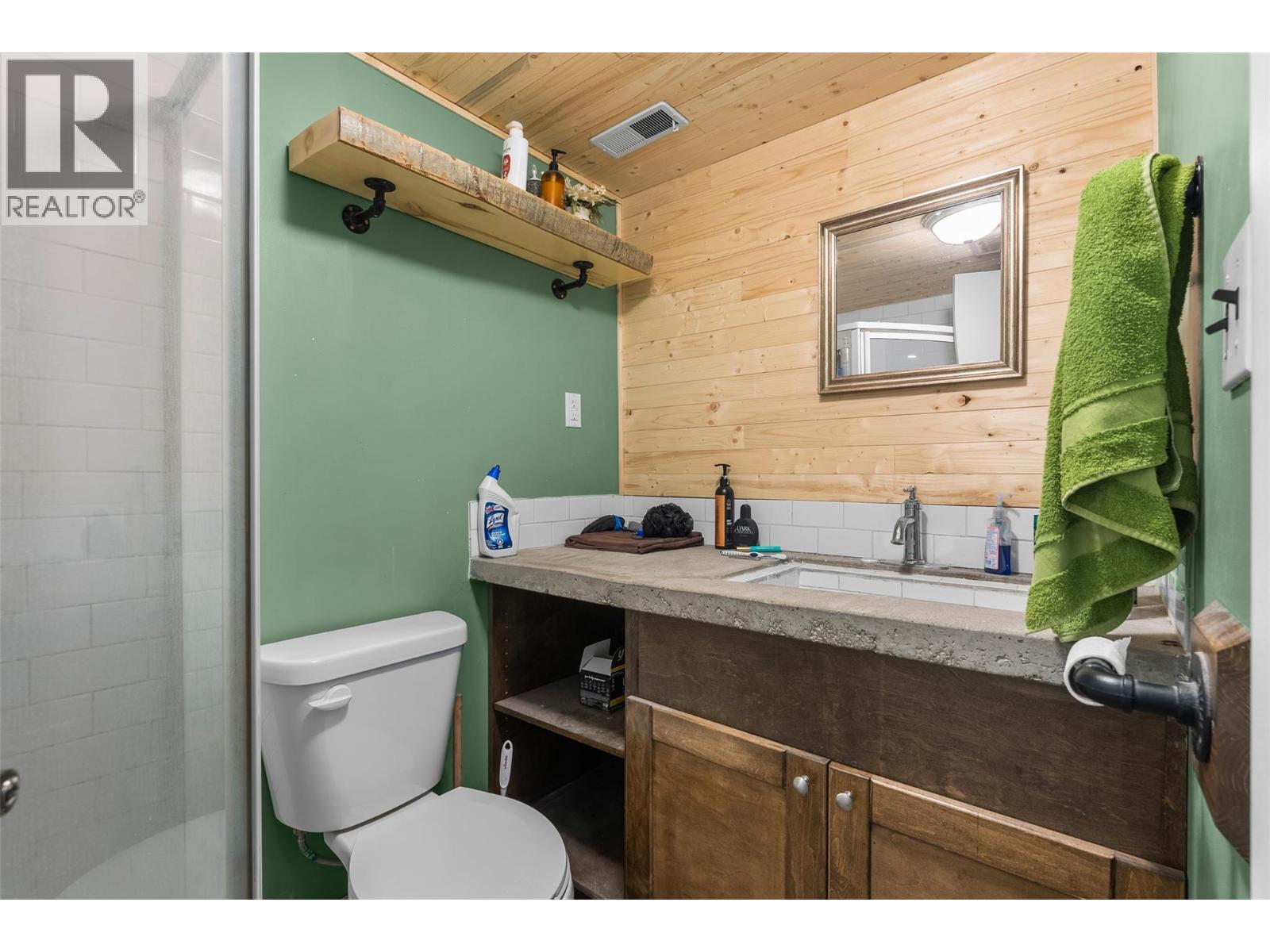  335 Nechiefman Street, Princeton